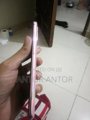 Photo - Samsung Galaxy S20 128 GB Pink