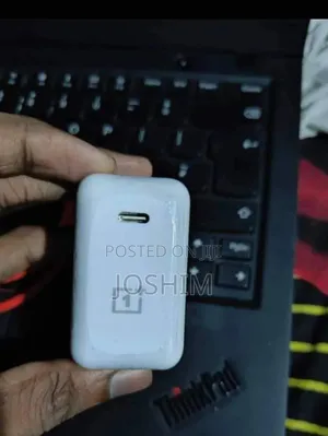 Photo - Oneplus 65 W Warp Charger