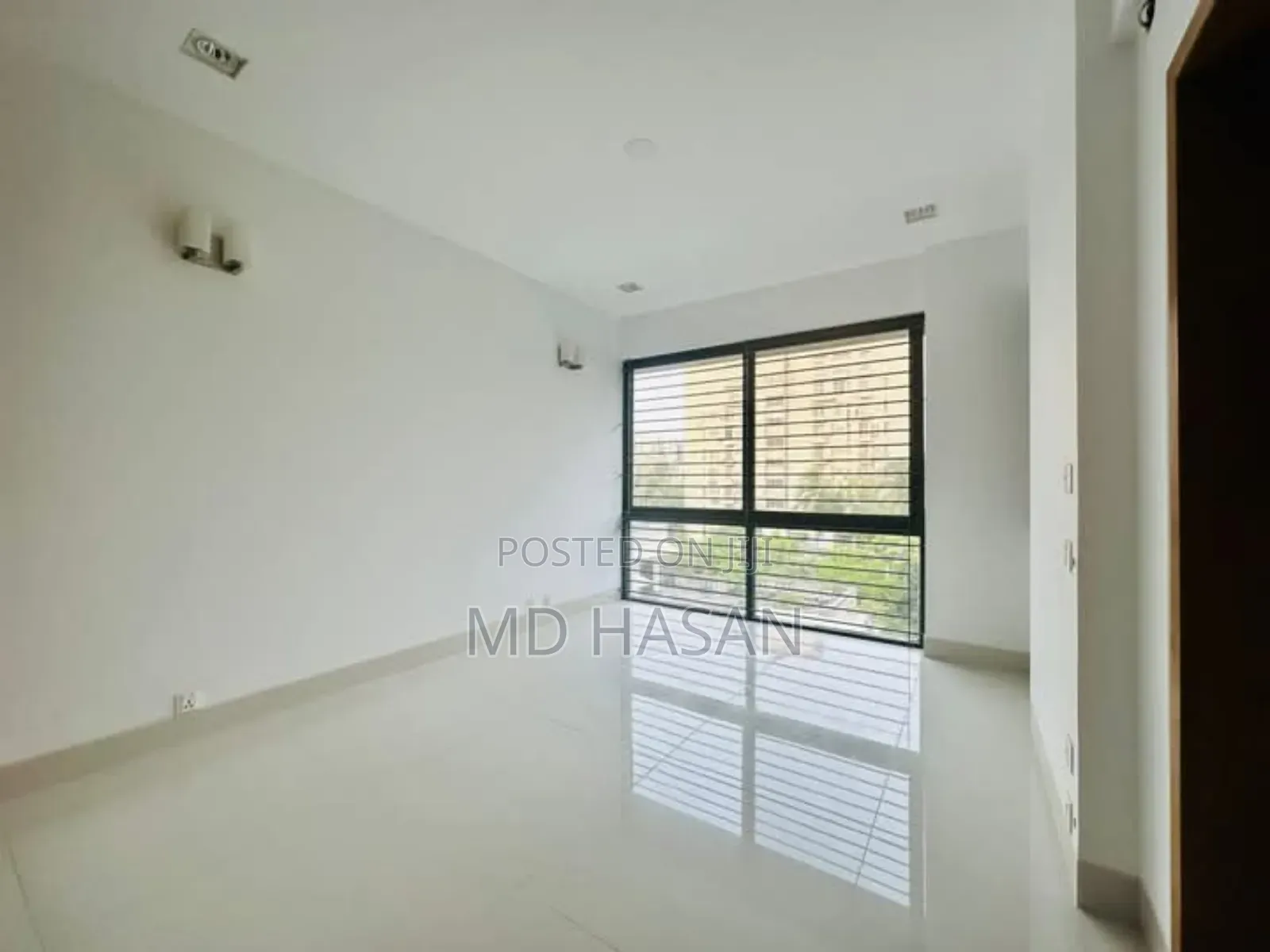 3bdrm Apartment in Semi Furnished for rent