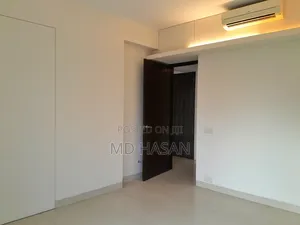3bdrm Apartment in Semi Furnished for rent