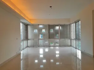 3bdrm Apartment in Semi Furnished for rent