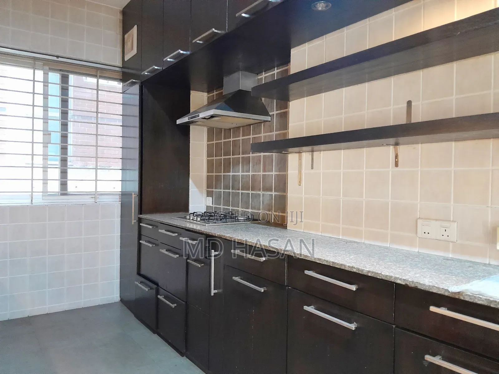 3bdrm Apartment in Semi Furnished for rent