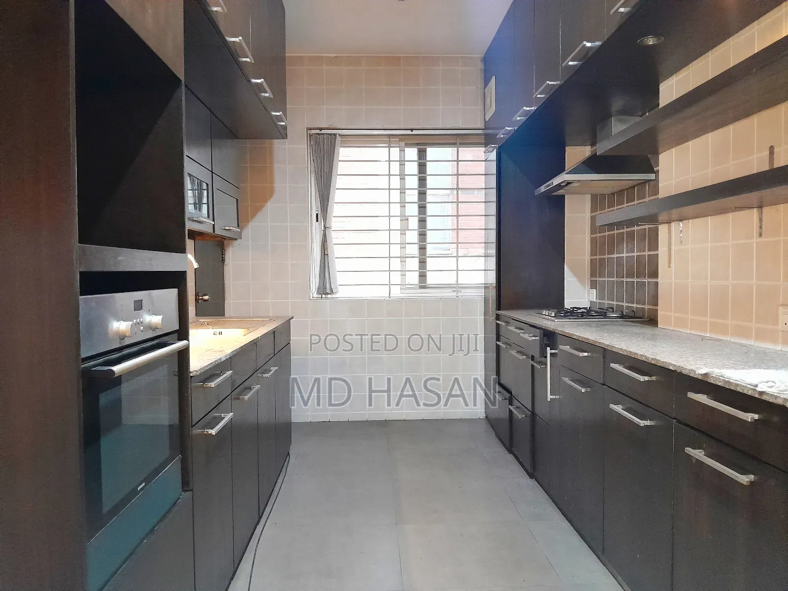 3bdrm Apartment in Semi Furnished for rent