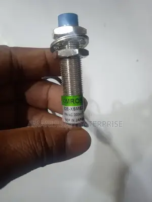 Heschen M18 Capacitive Proximity Sensor Switch.