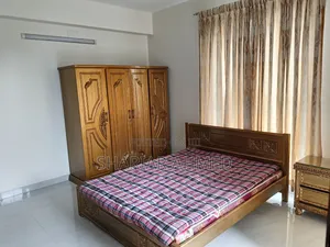 Photo - Furnished 5bdrm Apartment in Gulshan for rent