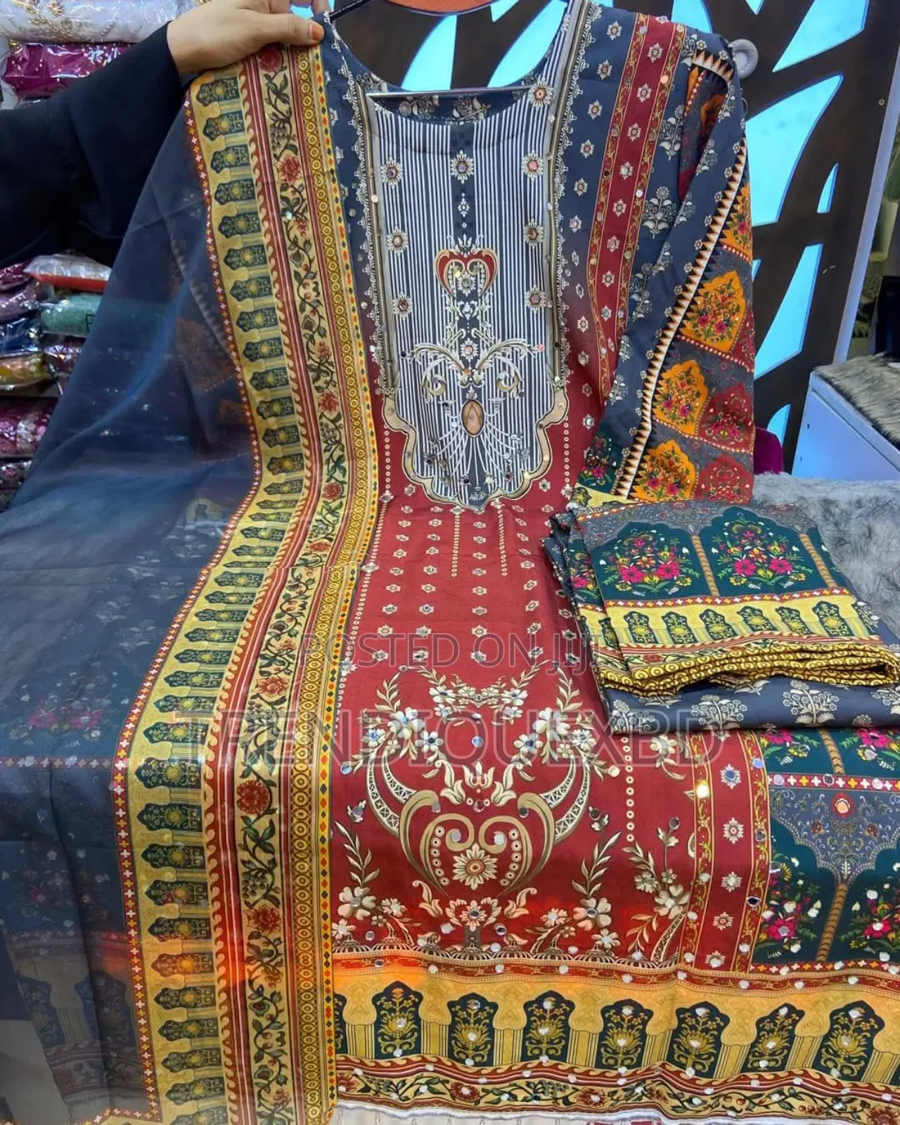 Digital Print Three Piece ~ Pakistani Inspired