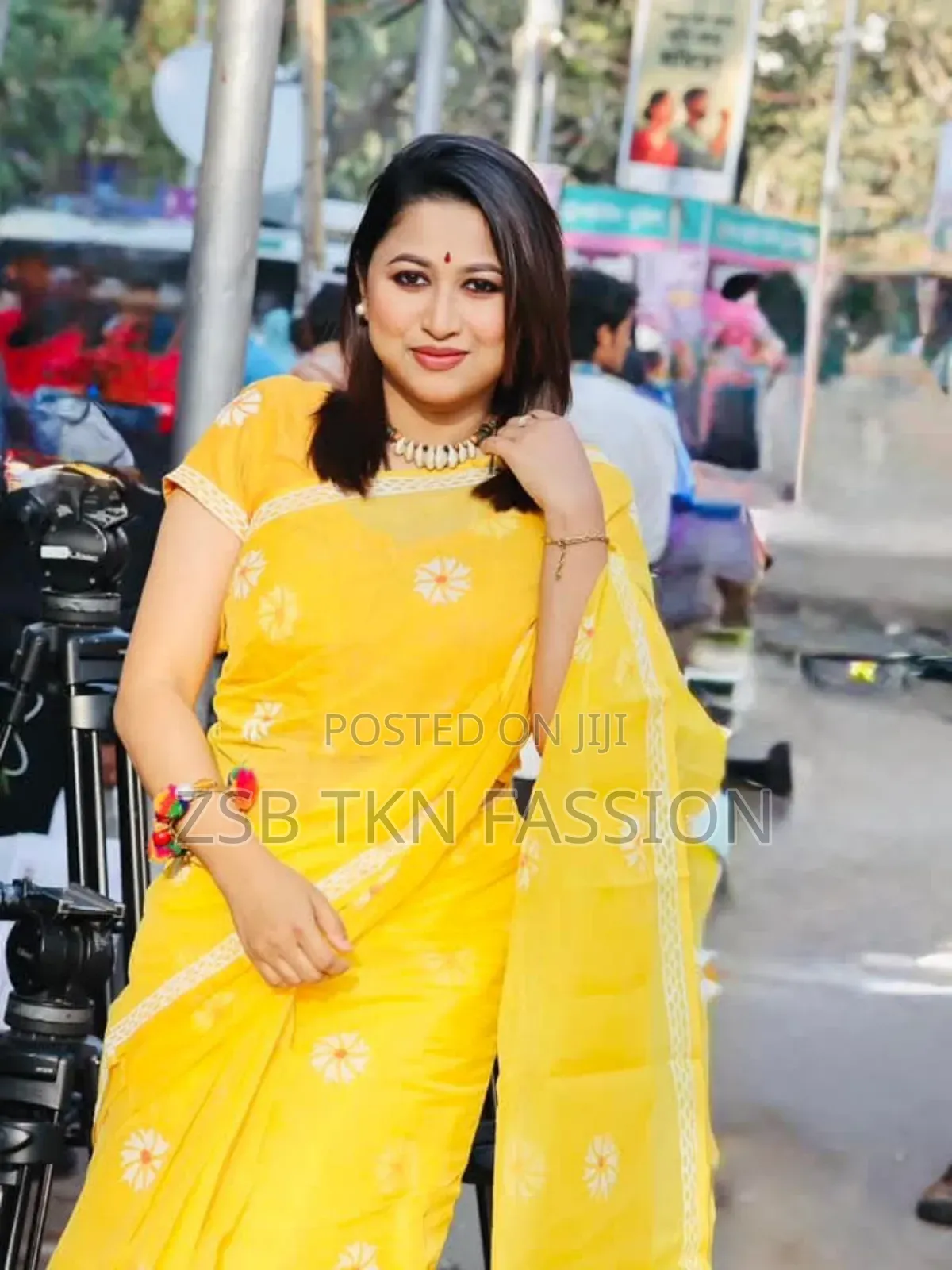 Premium Semi Muslin Saree With Blouse Piece