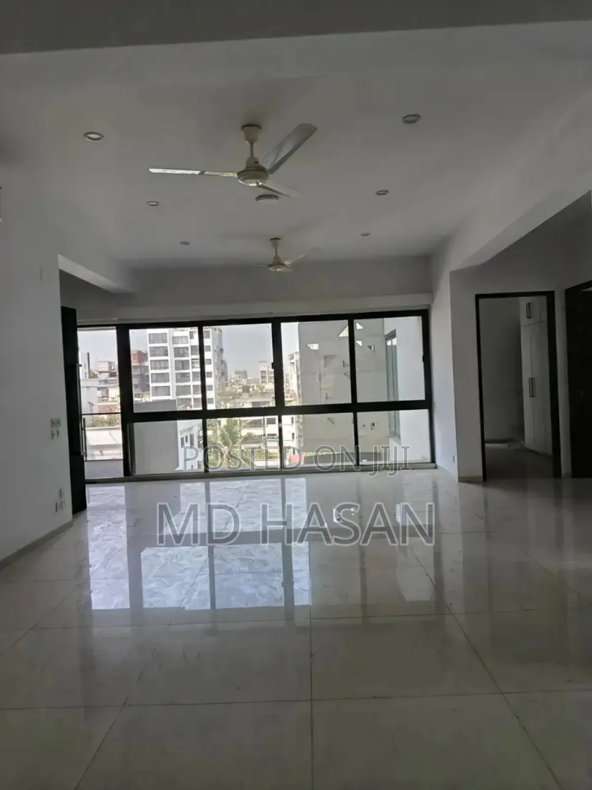 4bdrm Apartment in Semi Furnished for rent
