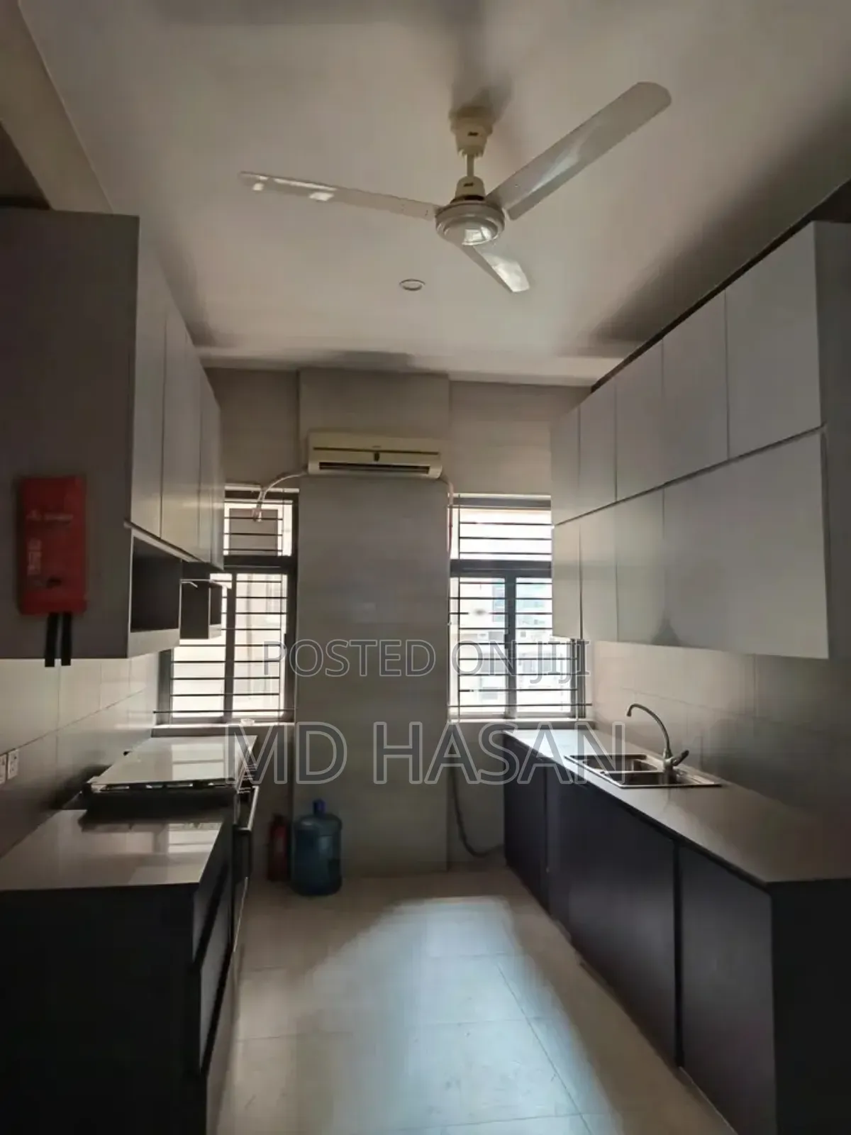 4bdrm Apartment in Semi Furnished for rent