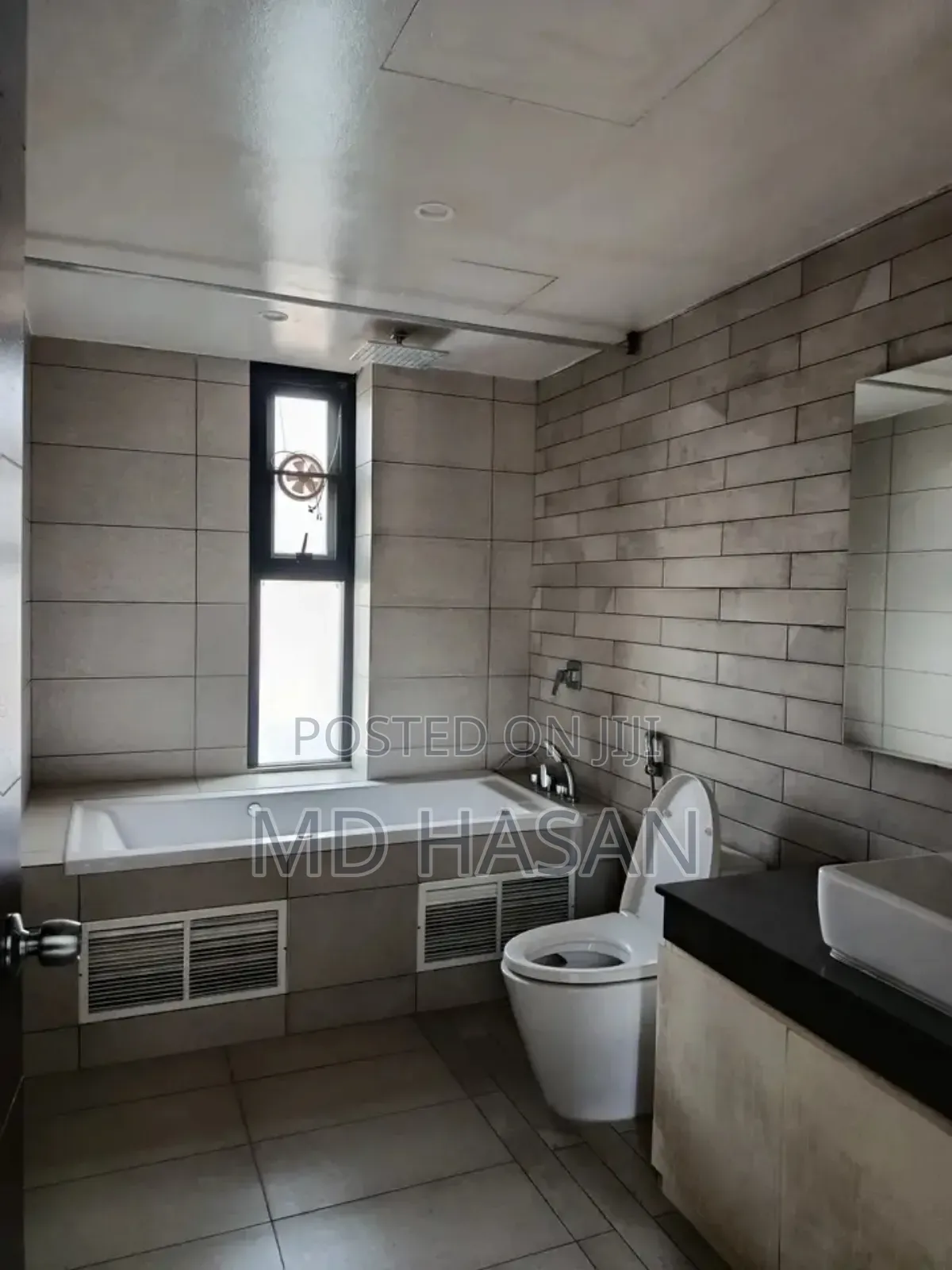 4bdrm Apartment in Semi Furnished for rent