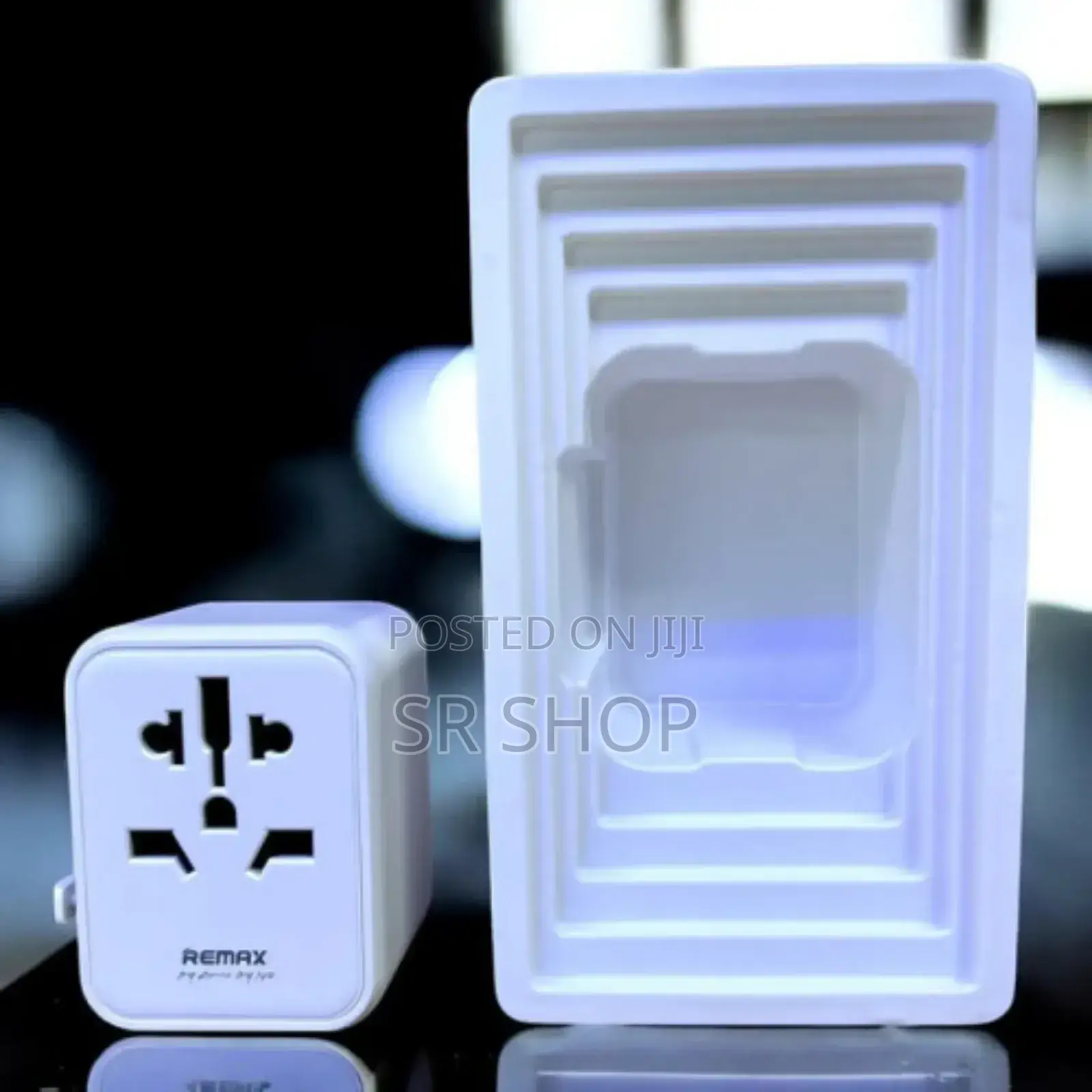 Remax Universal Adapter Rp-U23 Travel Adapter