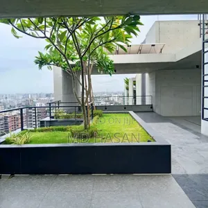 3bdrm Apartment in Semi Furnished for rent