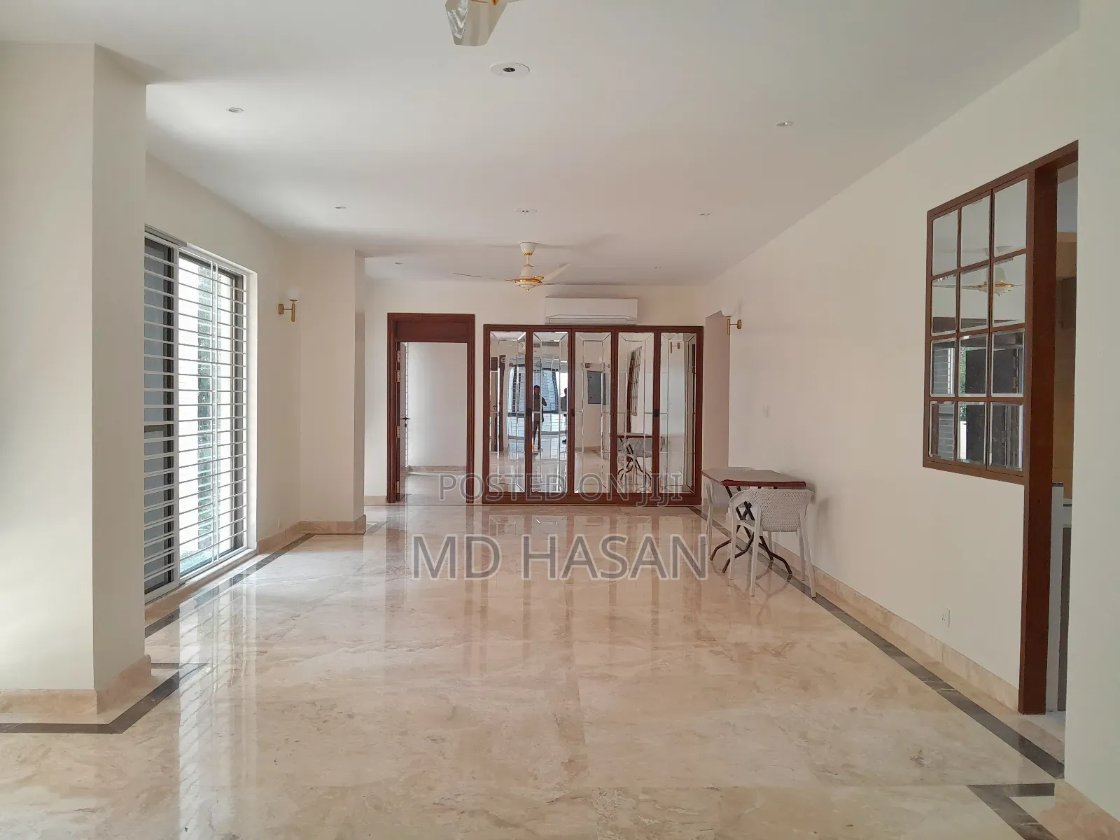 4bdrm Apartment in Semi Furnished for rent