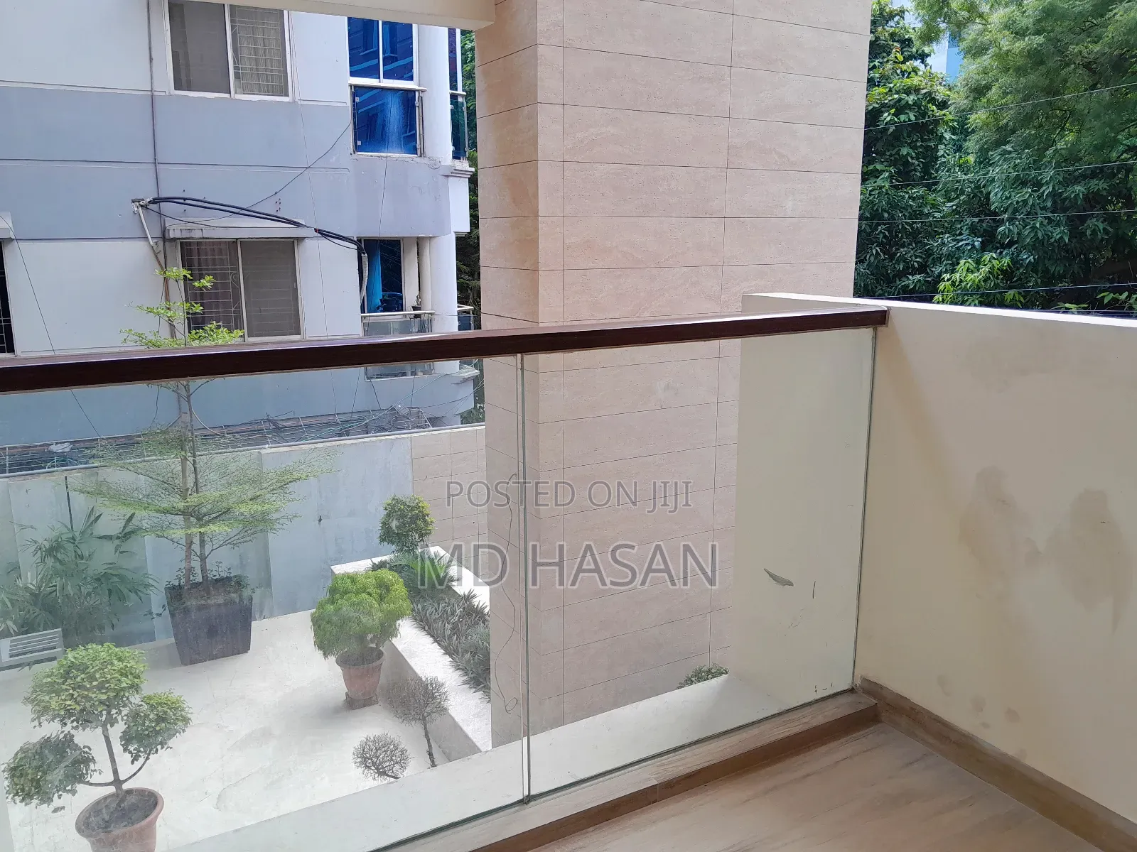 4bdrm Apartment in Semi Furnished for rent