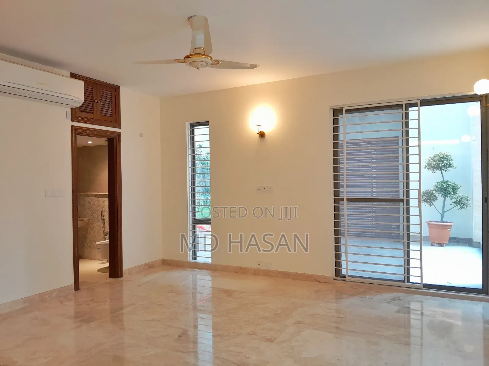 4bdrm Apartment in Semi Furnished for rent