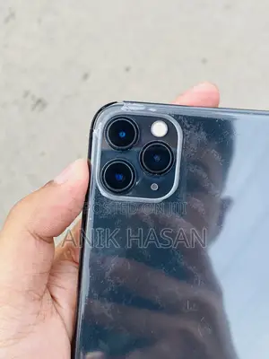 Photo - Apple iPhone 11 Pro Max 64 GB Blue