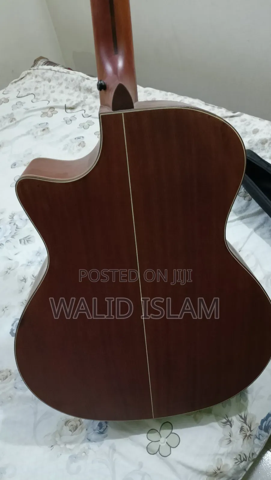 Acoustic Guiter -Larry's