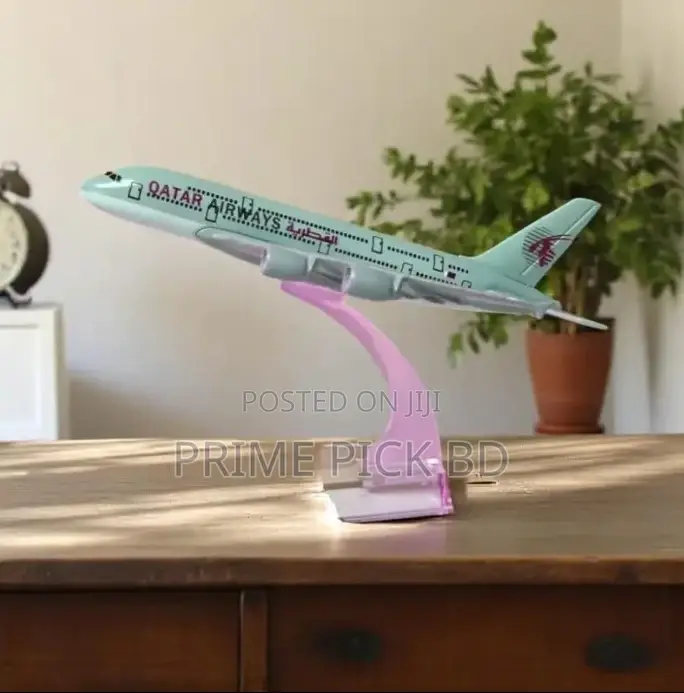 Qatar Airways A380 Metal Aircraft 16cm
