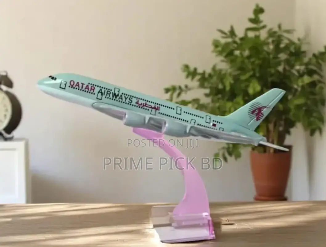 Qatar Airways A380 Metal Aircraft 16cm