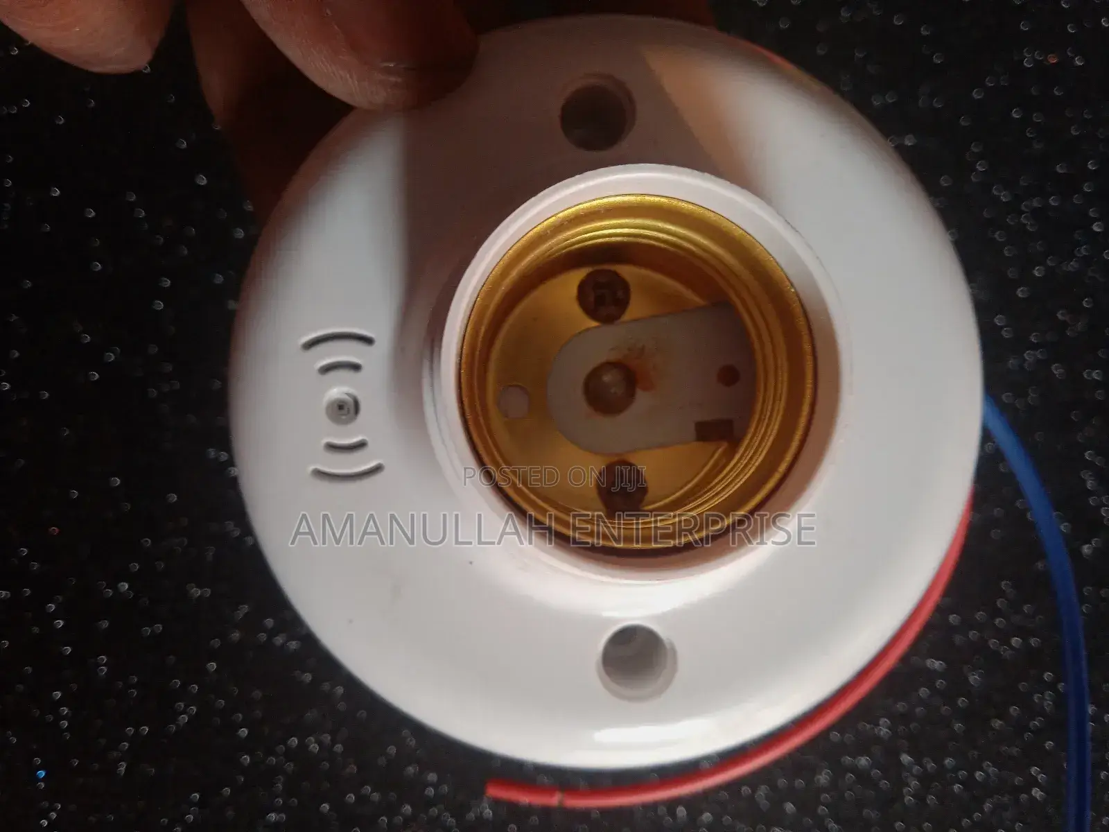 Sound and Light-Controlled E27 Lamp Holder.