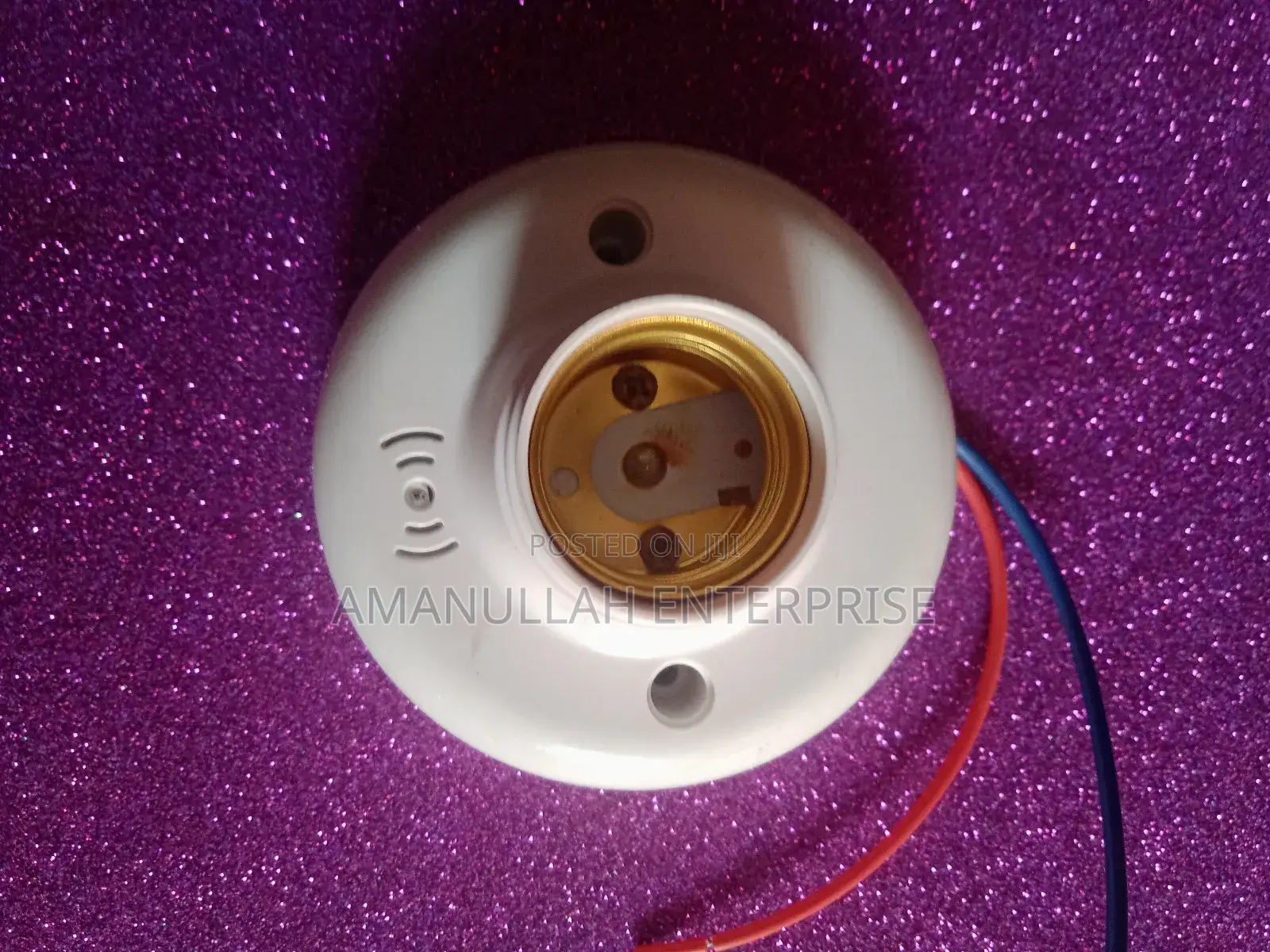 Sound and Light-Controlled E27 Lamp Holder.