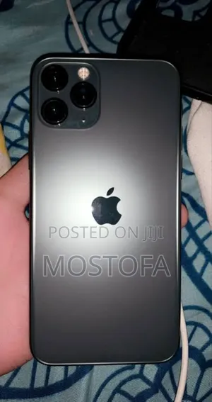 Photo - Apple iPhone 11 Pro 256 GB Green