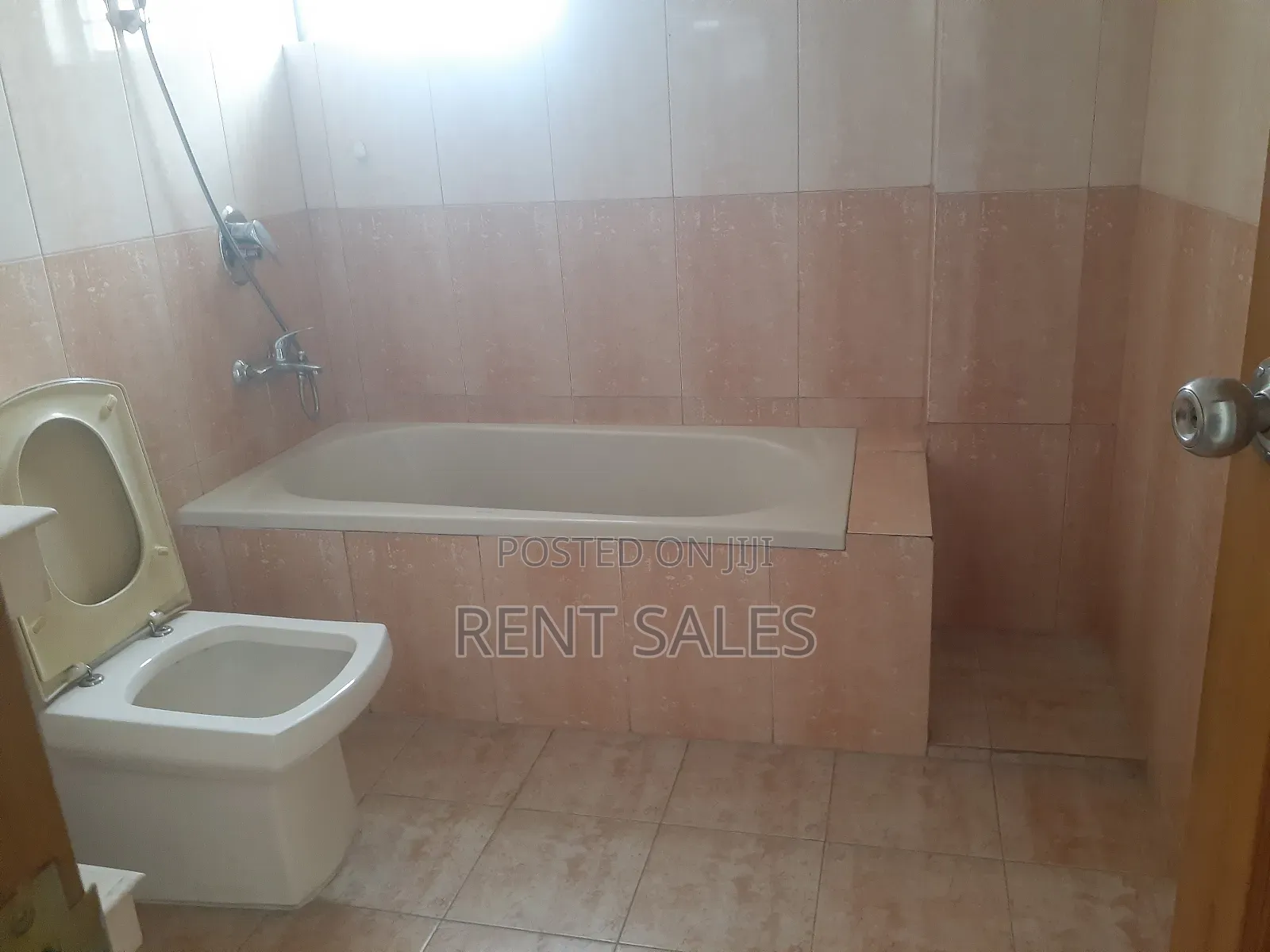3bdrm Apartment in Banani for rent