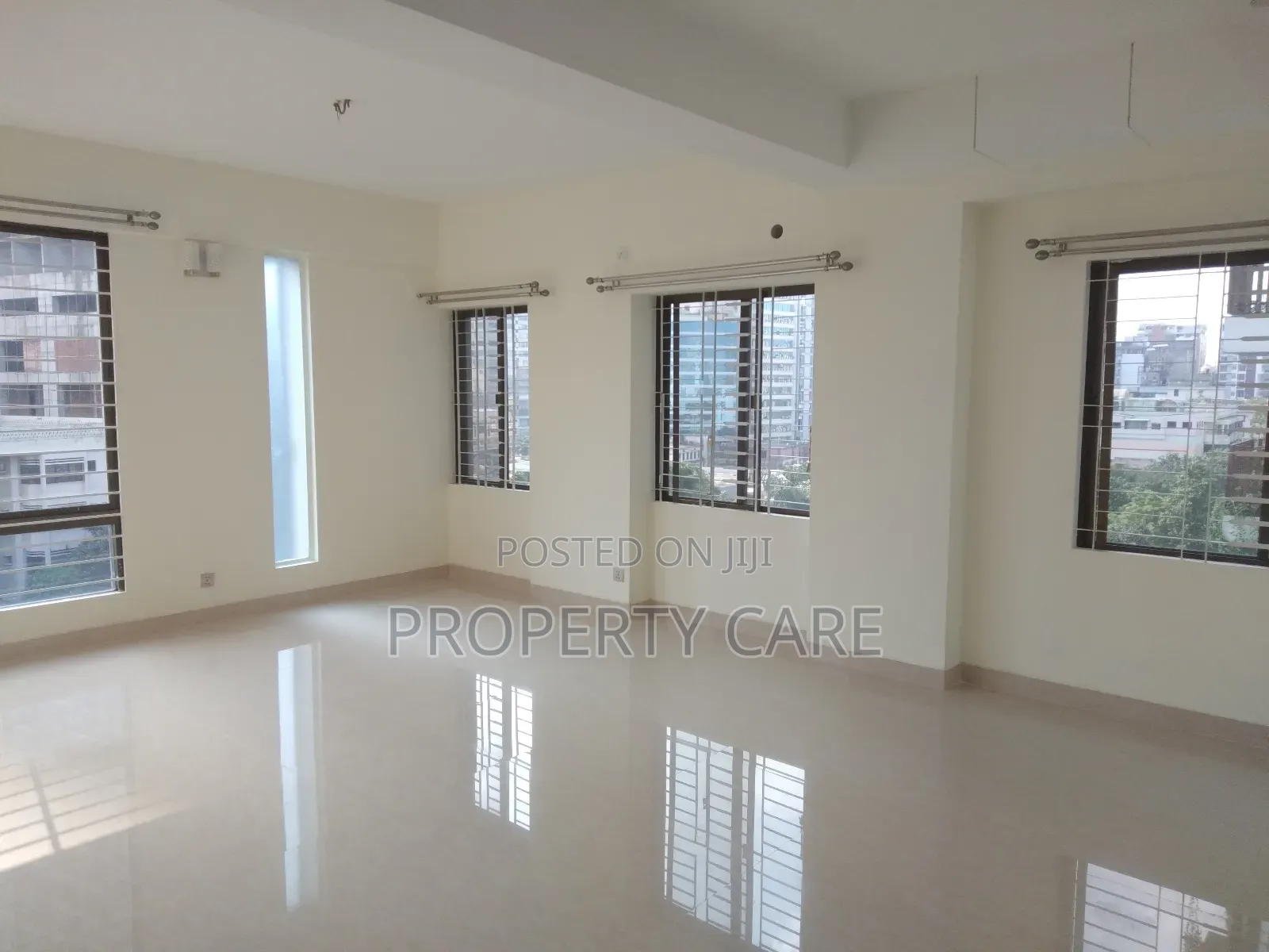 4bdrm Duplex in Gulshan for rent
