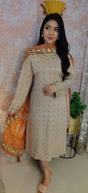 Linen Kameez with Embroidery and Skin Print