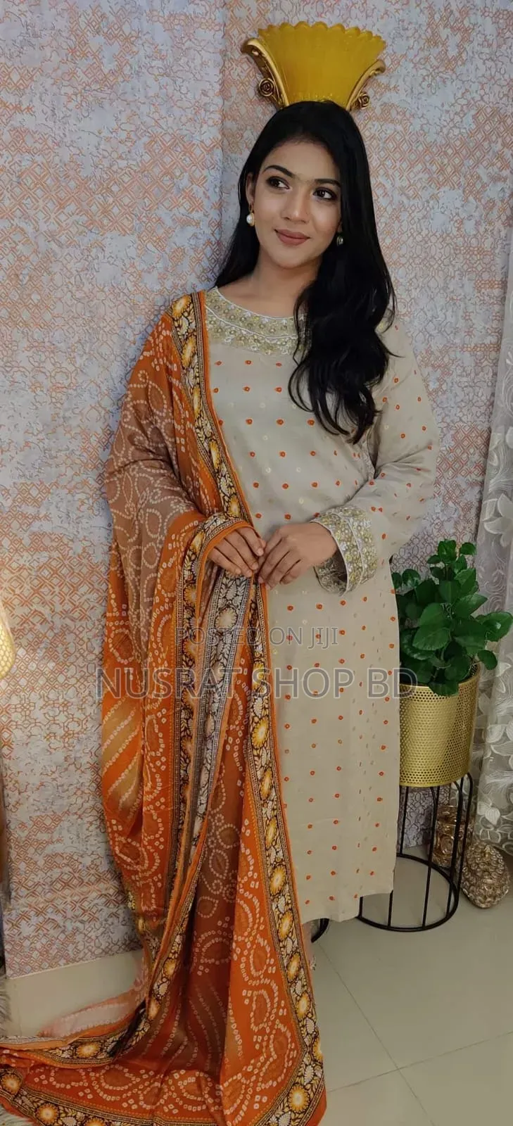 Linen Kameez with Embroidery and Skin Print