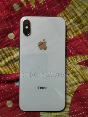 Photo - Apple iPhone X 64 GB Silver