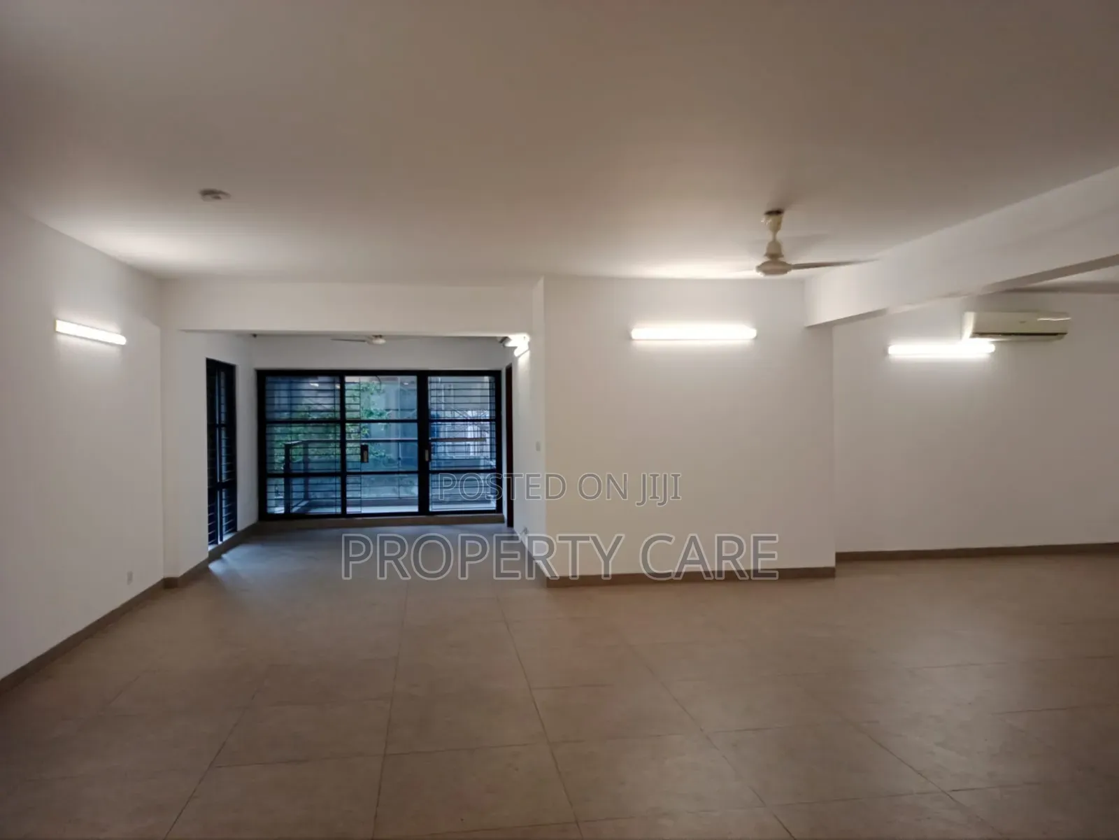 4bdrm Apartment in Gulshan for rent