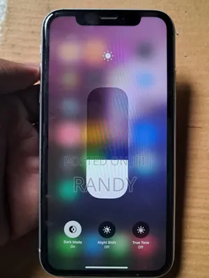 Photo - Apple iPhone XR 128 GB White