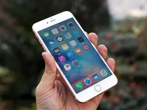 Photo - Apple iPhone 6s Plus 64 GB Gold