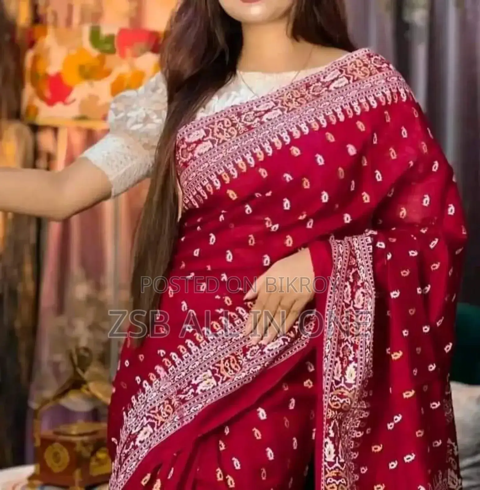 হাফ সিল্ক হ্যান্ডপ্রিন্টেড শাড়ি