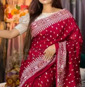 হাফ সিল্ক হ্যান্ডপ্রিন্টেড শাড়ি