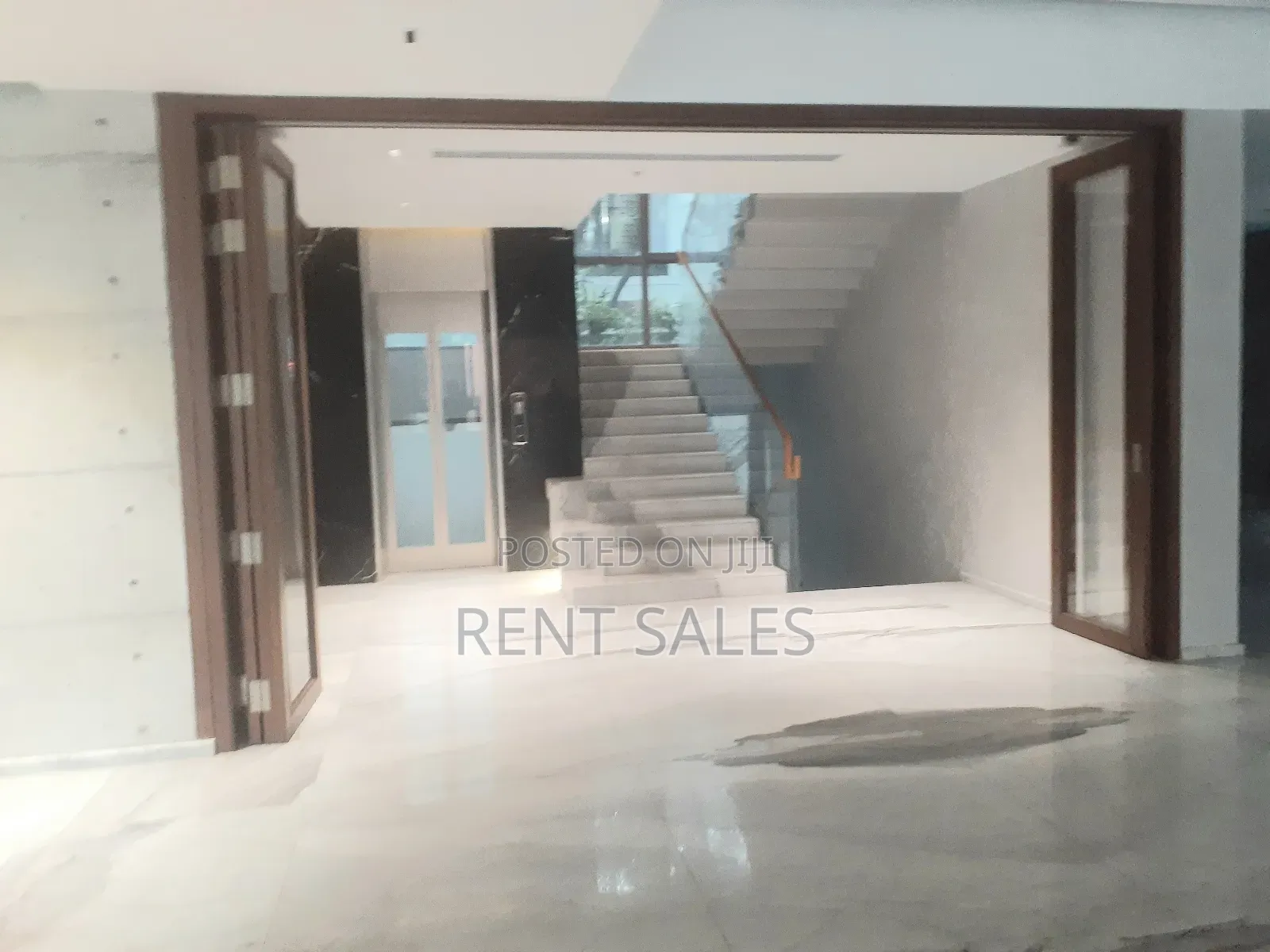 G+5 Storied New Building Available for Rent