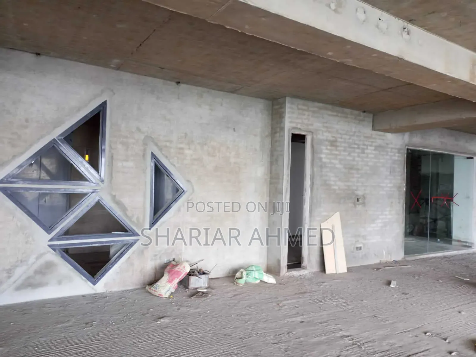 3040 Sq Ft Open Floor Rent for (Bank/Shop/Office/Showroom)