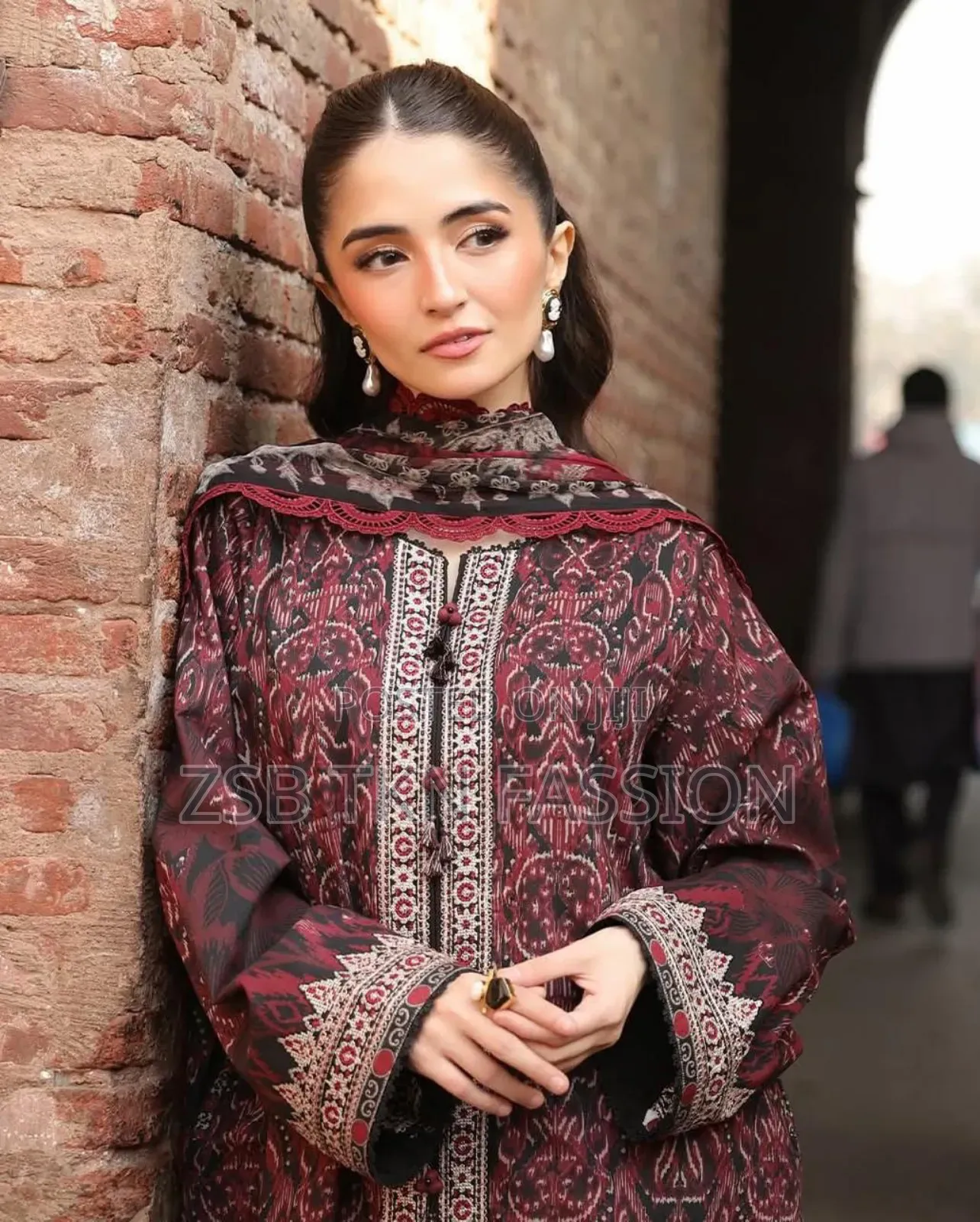 Digital Print Three Piece Looking for Girls