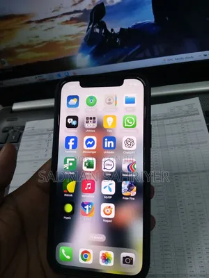 Photo - Apple iPhone 12 128 GB Green