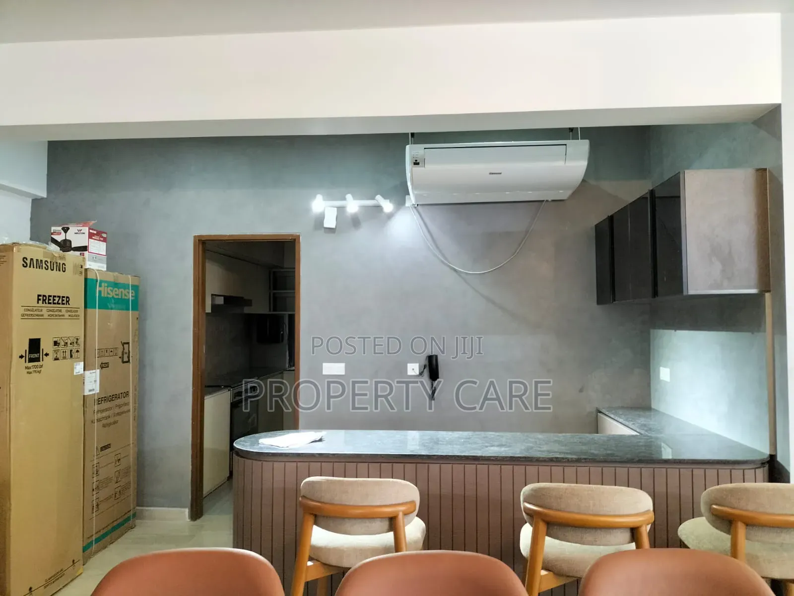 Furnished 4bdrm Apartment in Baridhara for rent