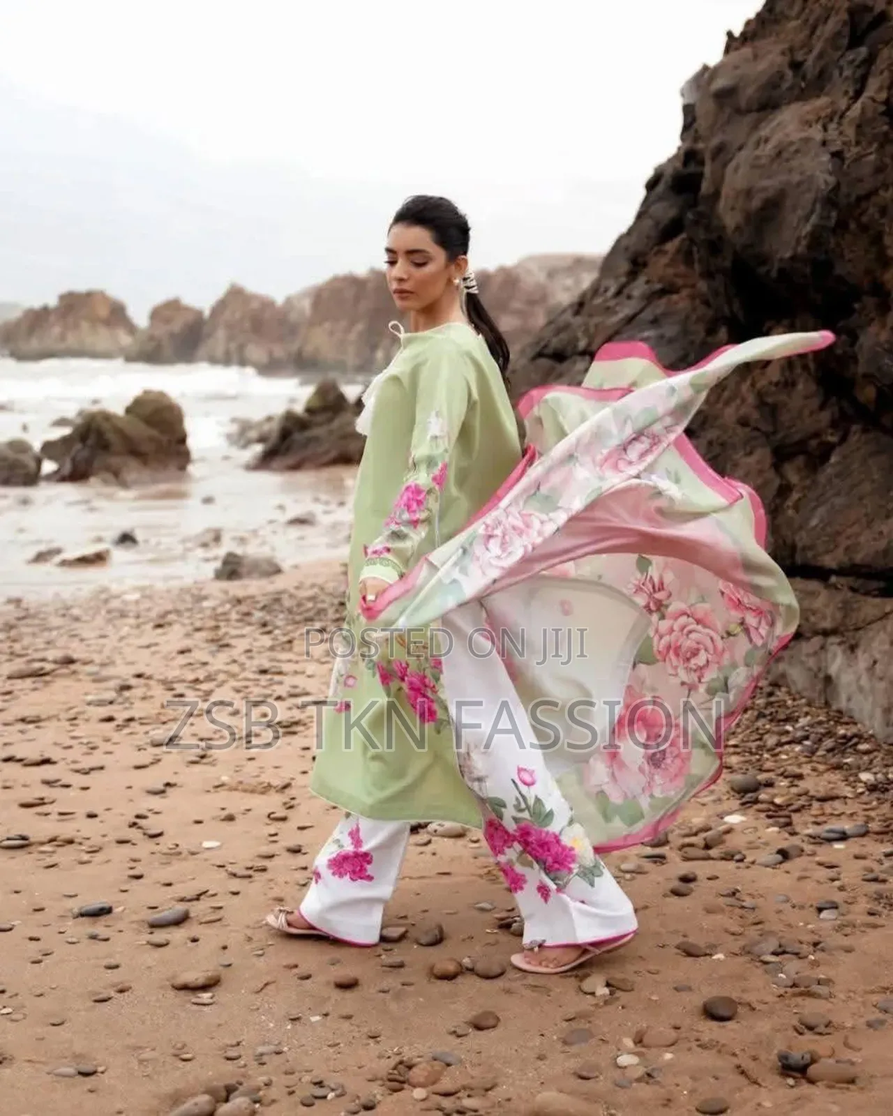 Digital Print Three Piece Girls Fassion