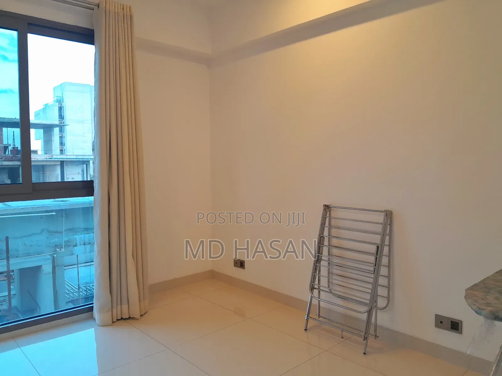 4bdrm Apartment in Semi Furnished for rent