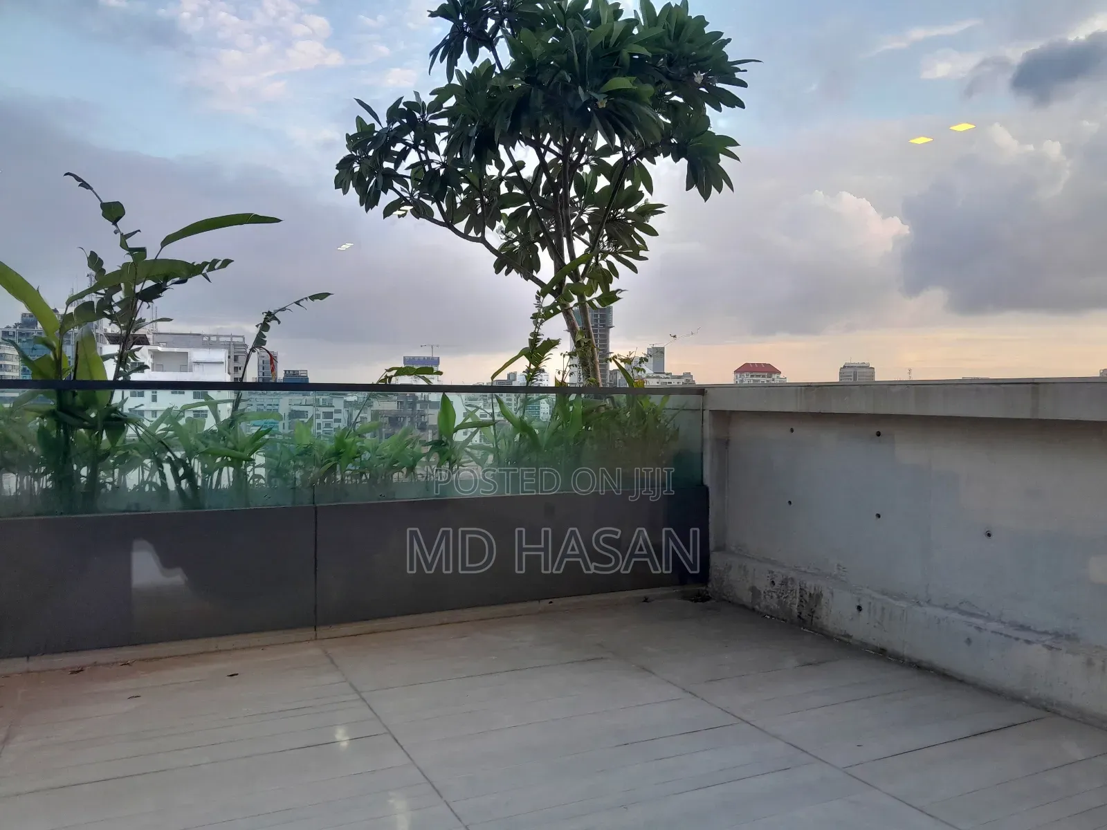 4bdrm Apartment in Semi Furnished for rent