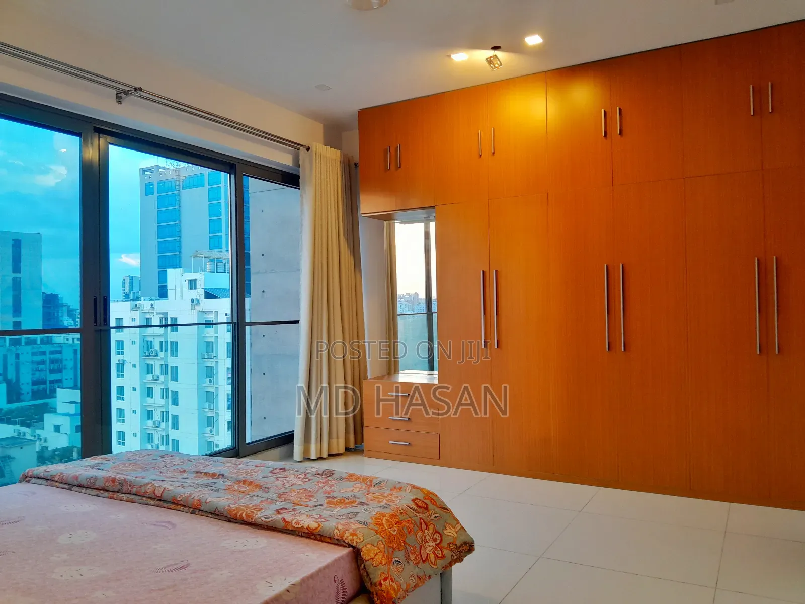 4bdrm Apartment in Semi Furnished for rent