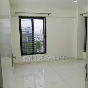 3bdrm Apartment in Banani for rent