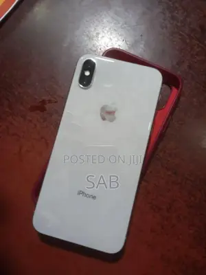 Photo - Apple iPhone XS 256 GB Silver