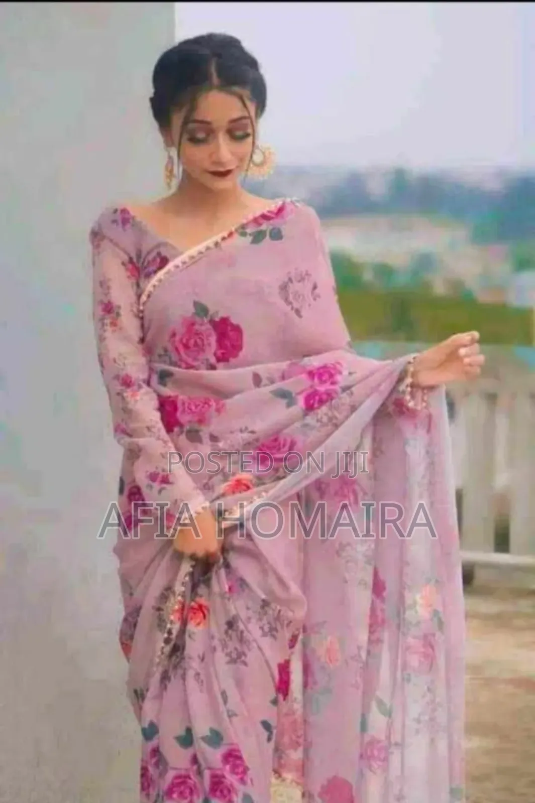 Georgette Pearl Lace Sharee