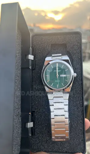 Photo - Poedagar Watch