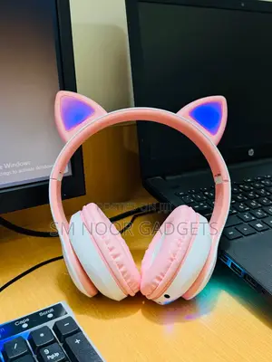 Cat Stn28 Wireless on Ear Headphones